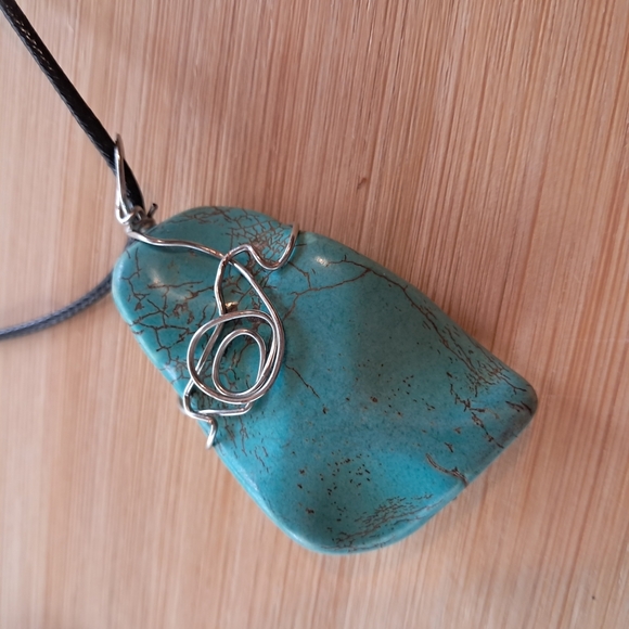 Blue and Silver Pendant Necklace with Organic Design - Picture 3 of 6